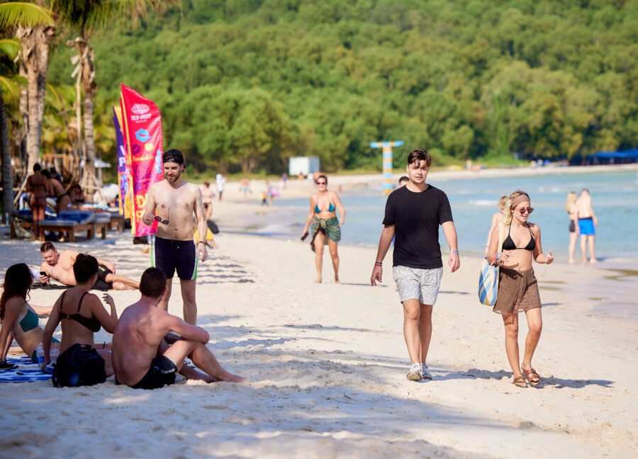 Tăng trưởng tìm kiếm chuyến bay gần 200%, Phú Quốc lọt top điểm đến xu hướng nhất thế giới năm 2026